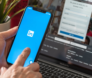 Linkedin-Profile-Enhancement-Using-AI-Written-Suggestions